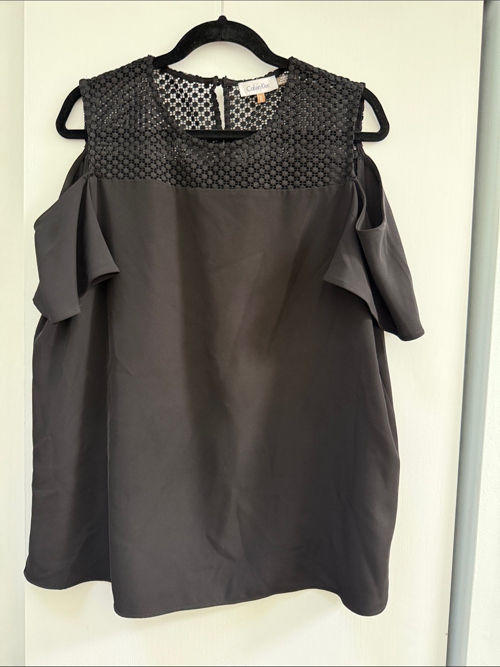Calvin Klein Black Cold-Shoulder Lace Yoke Blouse
